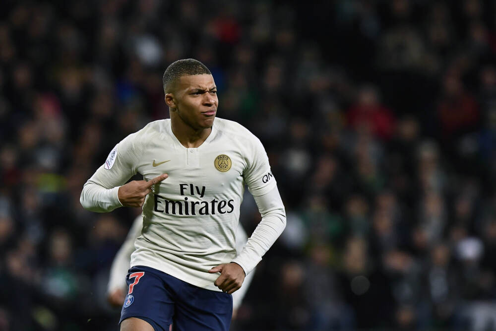 荣耀之变丨商业快评